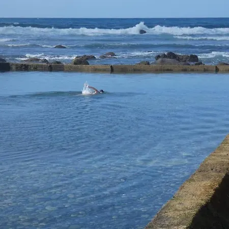 Surf House Moya