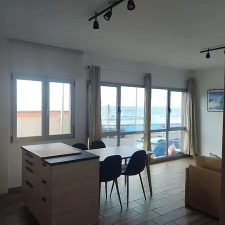 Surf House * Moya